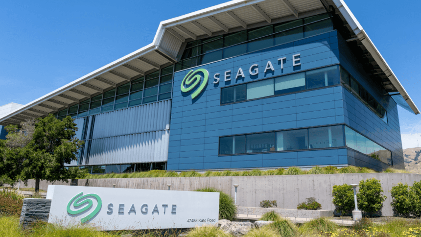 discos duros almacenados en un centro de datos