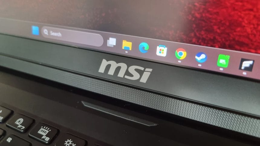 Portátil gaming MSI Raider en uso