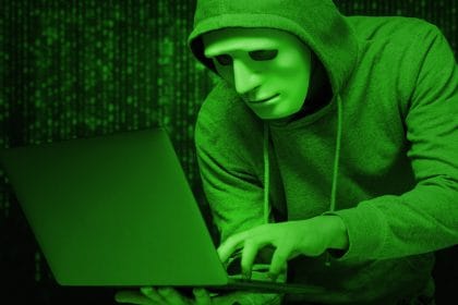 Pantalla de un móvil Android con una falsa actualización de seguridad