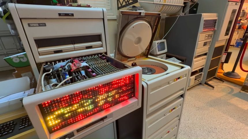 PDP-11 ejecutando modelo de inteligencia artificial