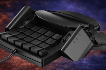 Prototipo de mando de una mano para jugar con teclado y ratón integrados