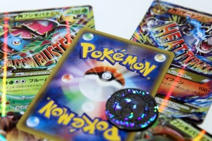 Cartas de la expansión Ninja Spinner de Pokémon en Bic Camera