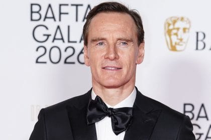 Michael Fassbender en The Agency