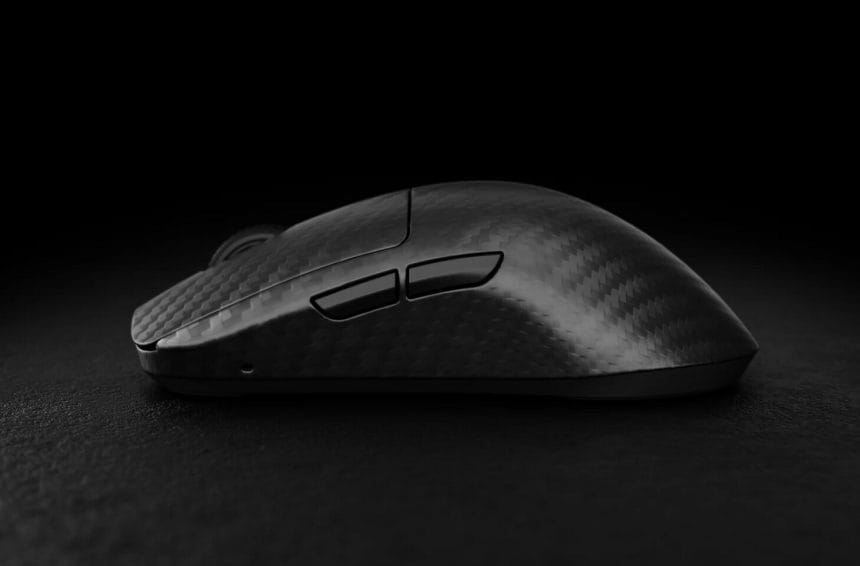 Ratón gaming Mionix US 300 Avior Air Carbon Fiber sobre fondo neutro