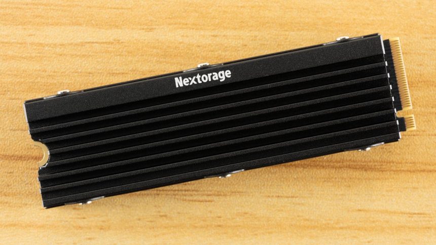 Nextorage NEM-PAC 2TB SSD con disipador