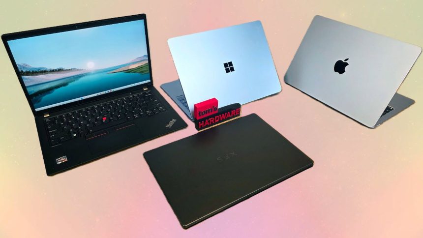 Portátil gaming y productividad abierto sobre mesa