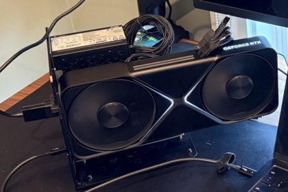 MacBook Pro M5 Max con dock eGPU y RTX 5090
