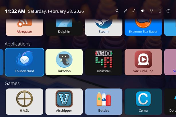 Interfaz del modo Plasma Bigscreen en KDE Plasma 6.7 Beta en un televisor grande