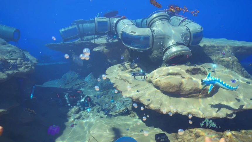 Interfaz de inventario en Subnautica 2 mostrando capacidad ampliada