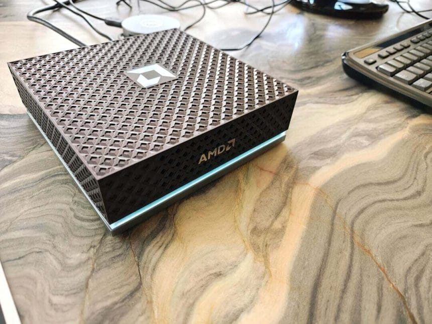 AMD Ryzen AI Halo Mini-PC frontal