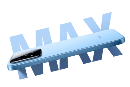 Xiaomi 17 Max en color azul claro mostrando la cámara trasera cuadrada