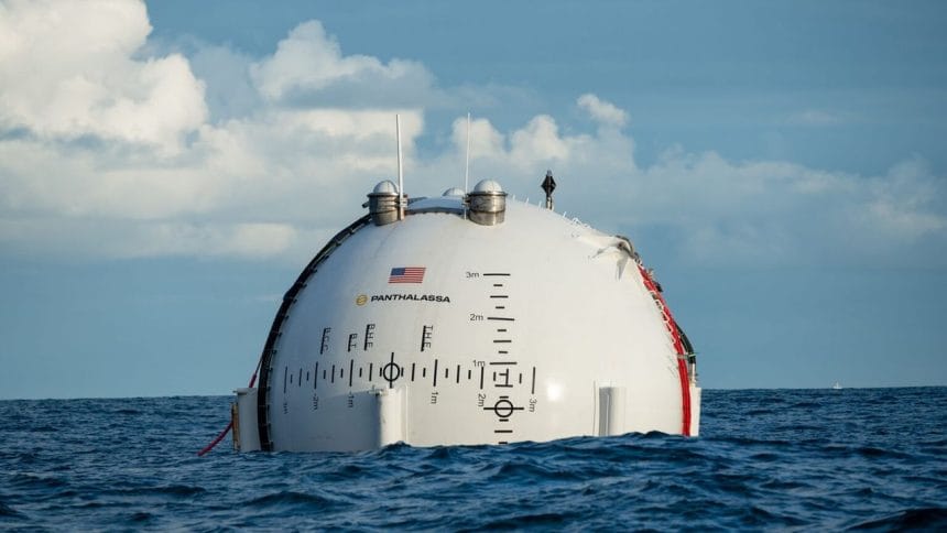 Nodo autónomo de Panthalassa en el océano