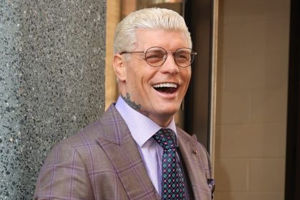 Cody Rhodes con botas personalizadas de Zelda