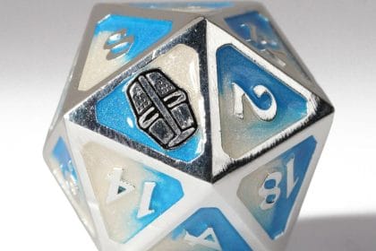 Dados d20 de Esoteric Ebb presentados por Die Hard Dice