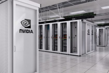 Mini centro de datos junto a una subestación eléctrica