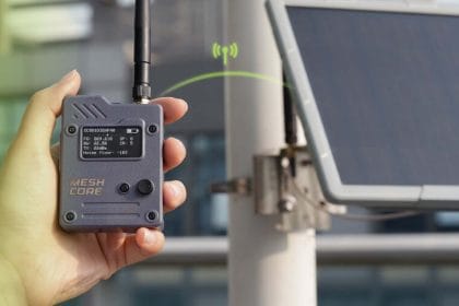 Dispositivo Wio Tracker L1 Pro del kit MeshCore