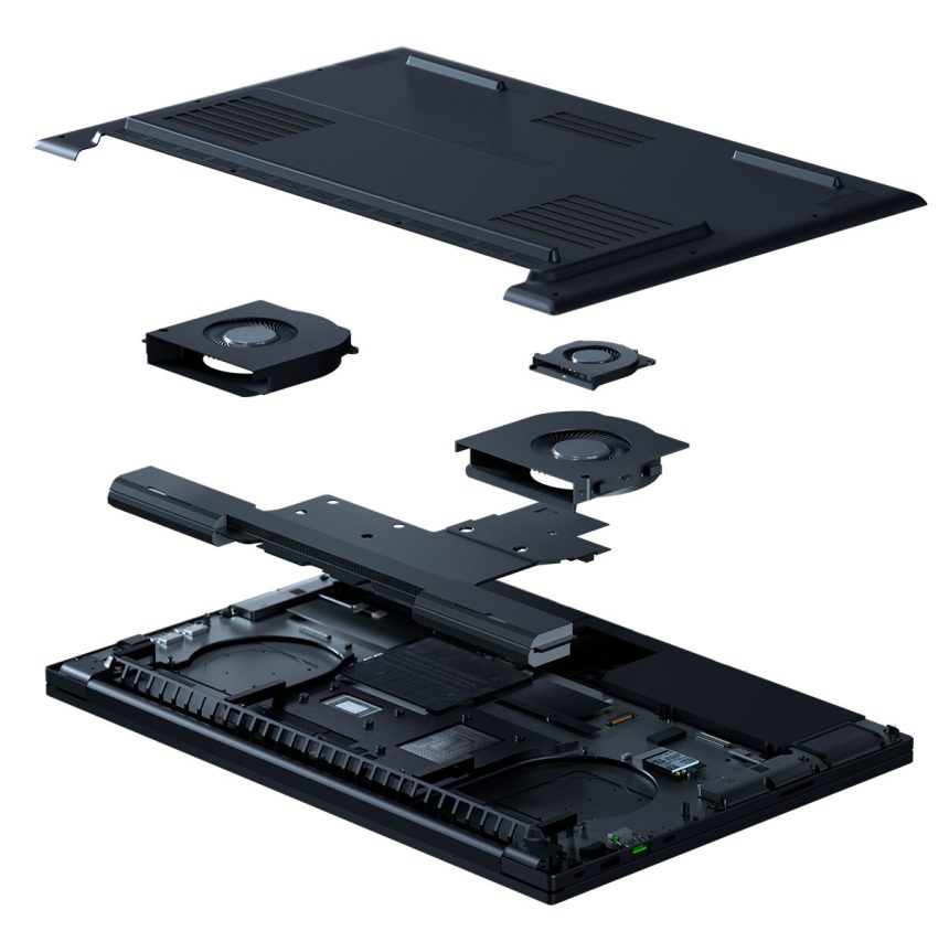 Portátil Razer Blade 18 abierto mostrando pantalla y teclado