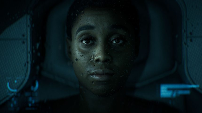Captura de Directive 8020 mostrando la ambientación espacial y los personajes