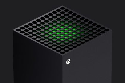 Caja de videojuego de Xbox Series X con etiqueta indicando disco incluido